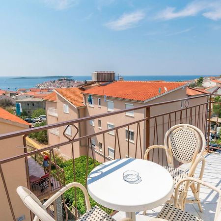 Apartments Jere Proto Примоштен Экстерьер фото