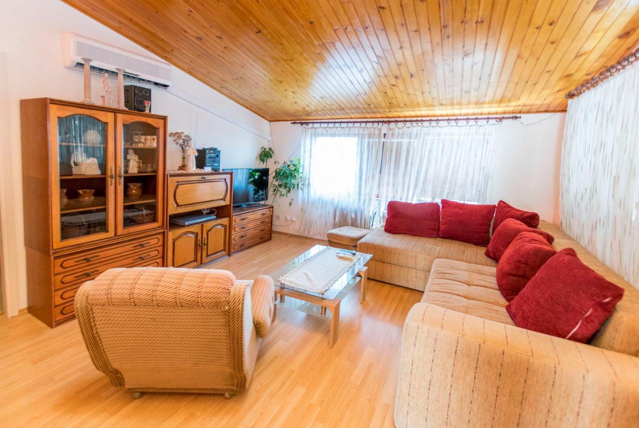 Apartments Jere Proto Примоштен Экстерьер фото