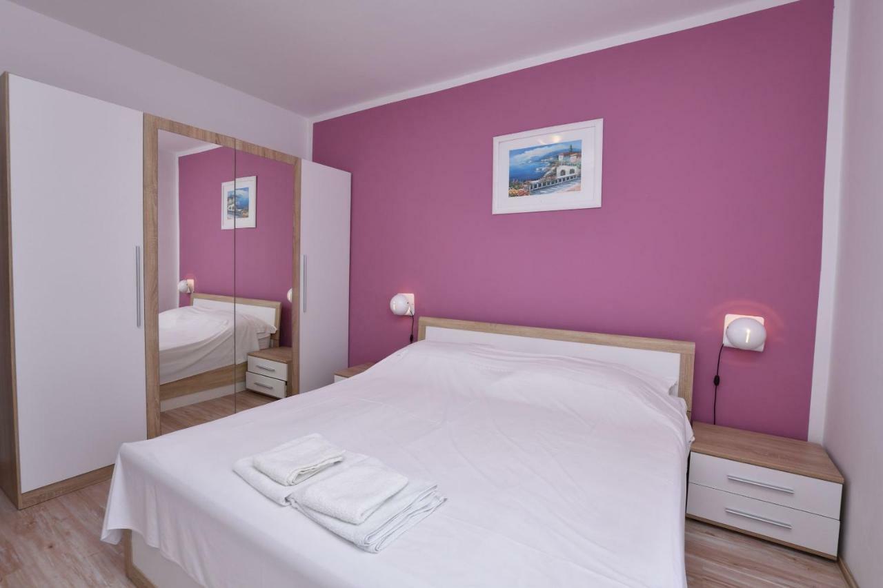 Apartments Jere Proto Примоштен Экстерьер фото