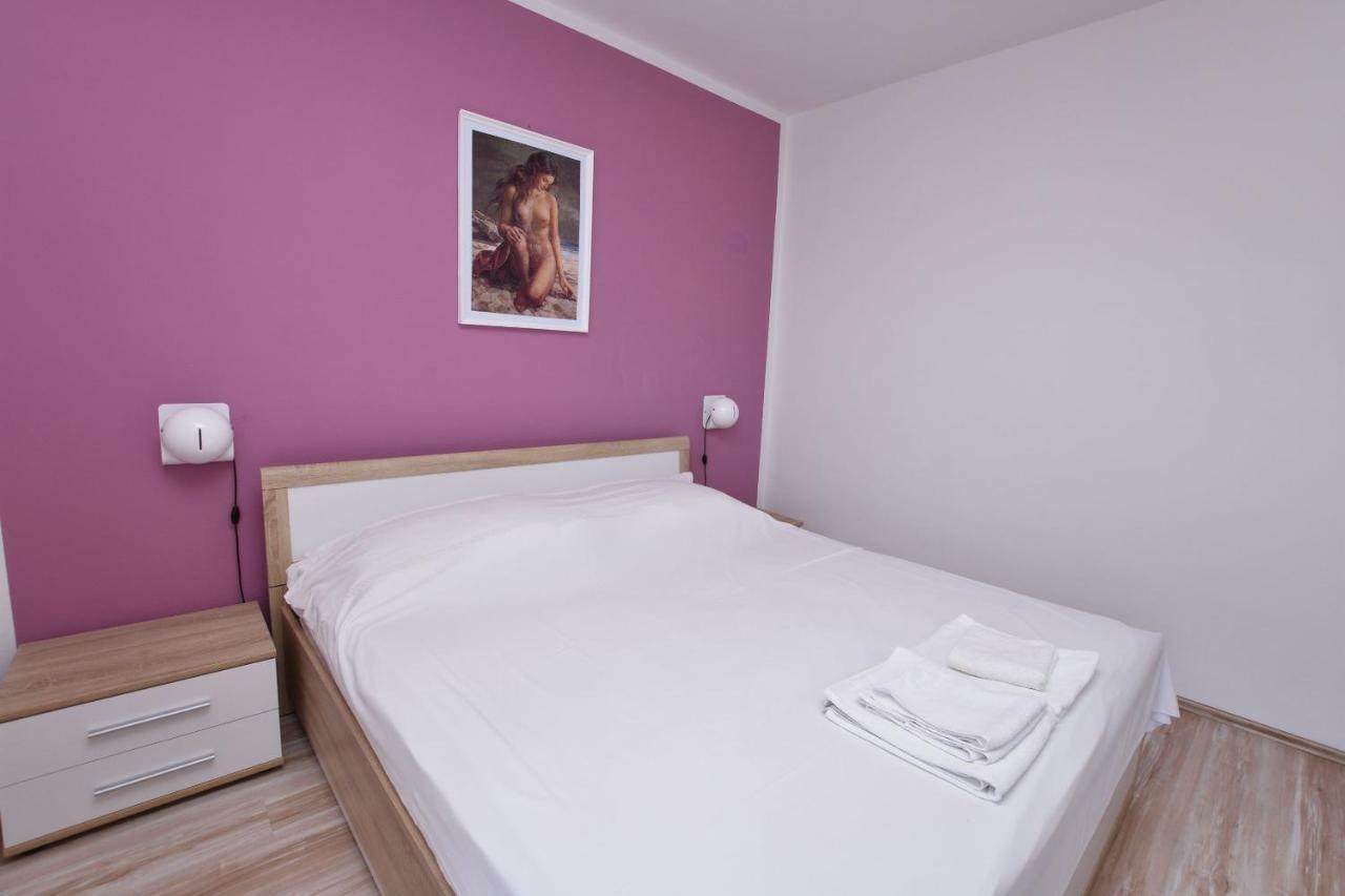 Apartments Jere Proto Примоштен Экстерьер фото