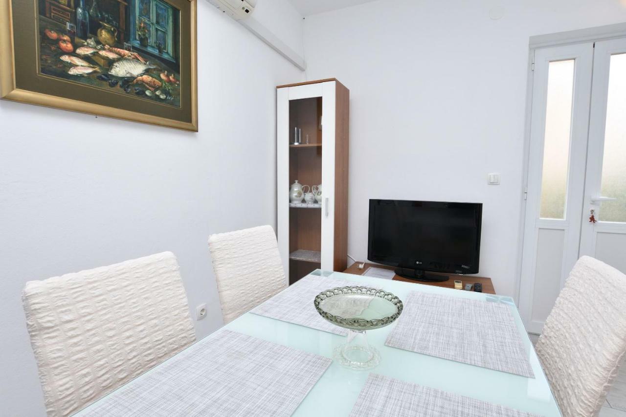Apartments Jere Proto Примоштен Экстерьер фото
