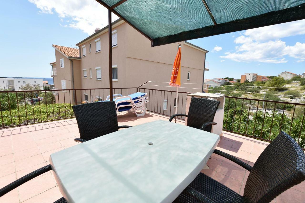 Apartments Jere Proto Примоштен Экстерьер фото