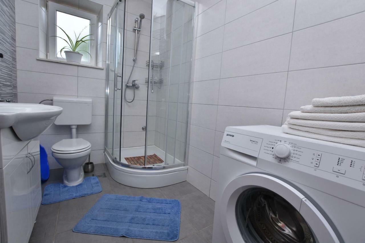 Apartments Jere Proto Примоштен Экстерьер фото